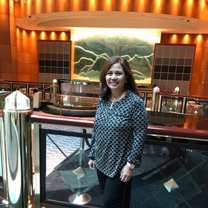 Meet your Posher, Cynthia